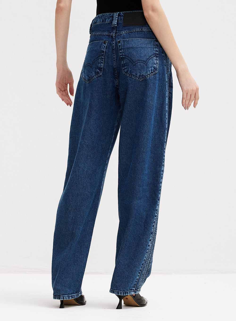 Calça Jeans Feminina Barrel - FORUM | ADIDAS