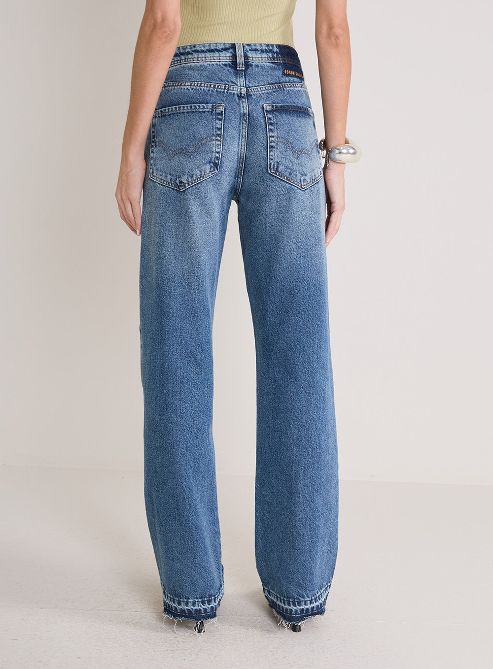 Calça Jeans Forum Feminina Lavagem Clara - Bella