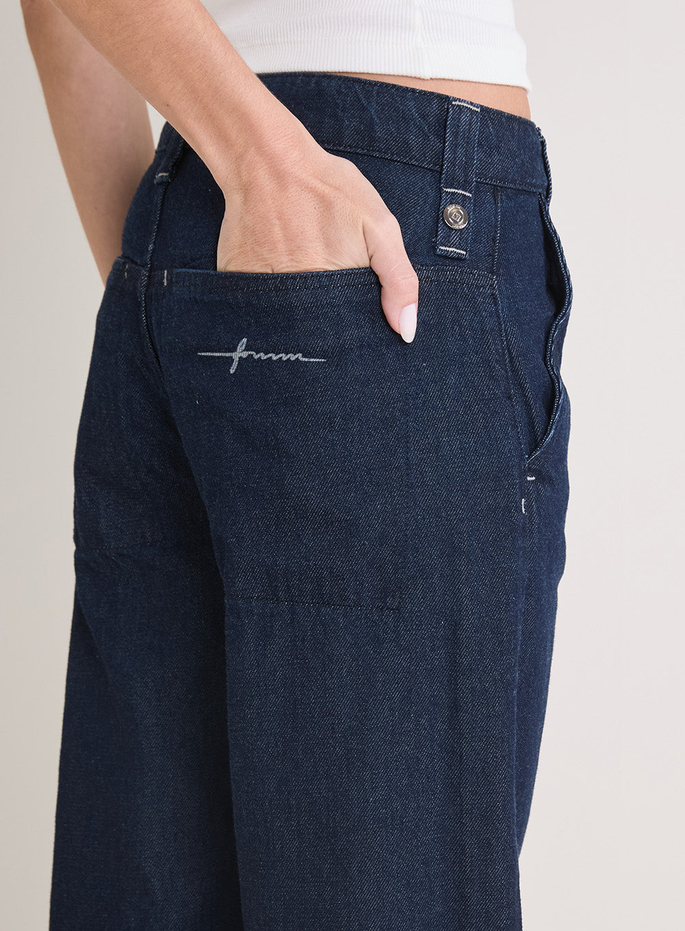 Calça Forum Jeans Feminina Lavagem Escura - Bella